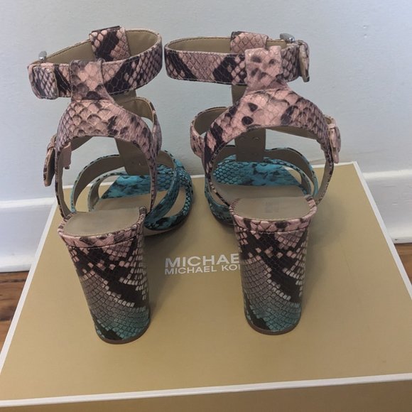 Michael Kors Wren Studded Ombré Snake Embossed Leather Sandal 10 - Picture 7 of 8
